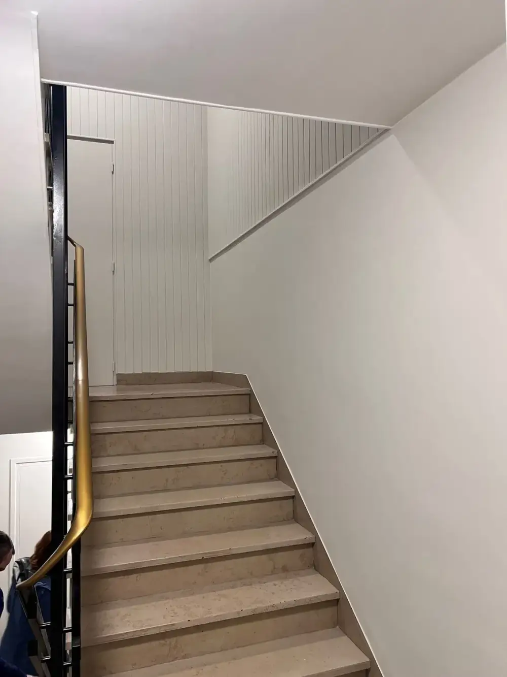 sol-vinyle-renovation-hall